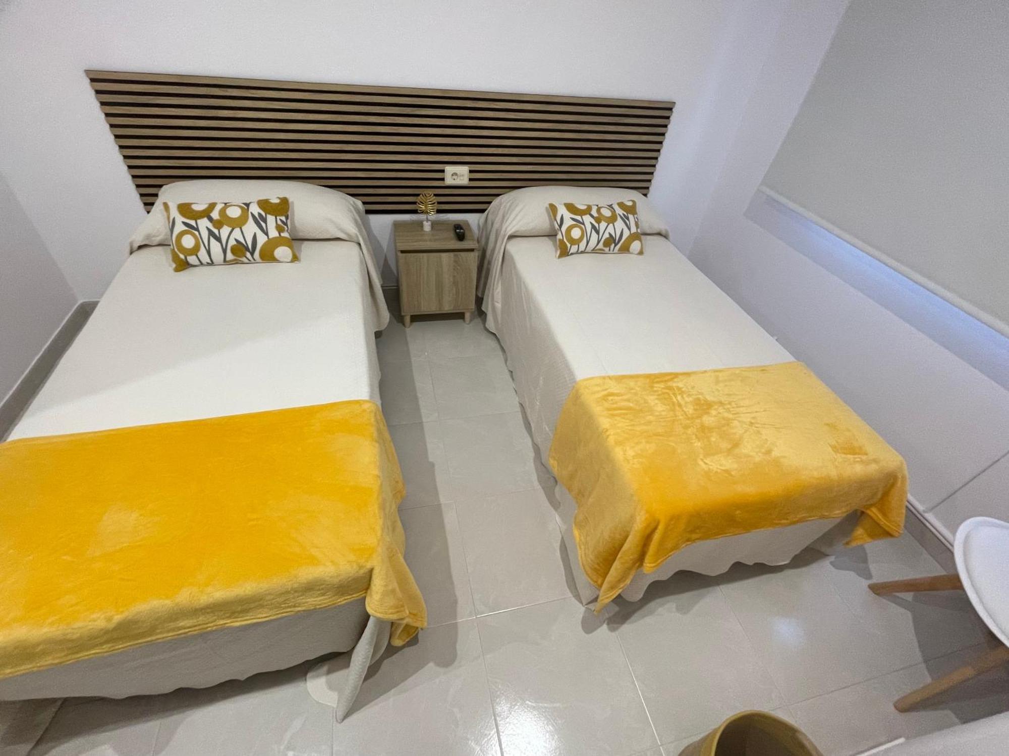Apartamentos Demar Luis Casais O Grove Ngoại thất bức ảnh