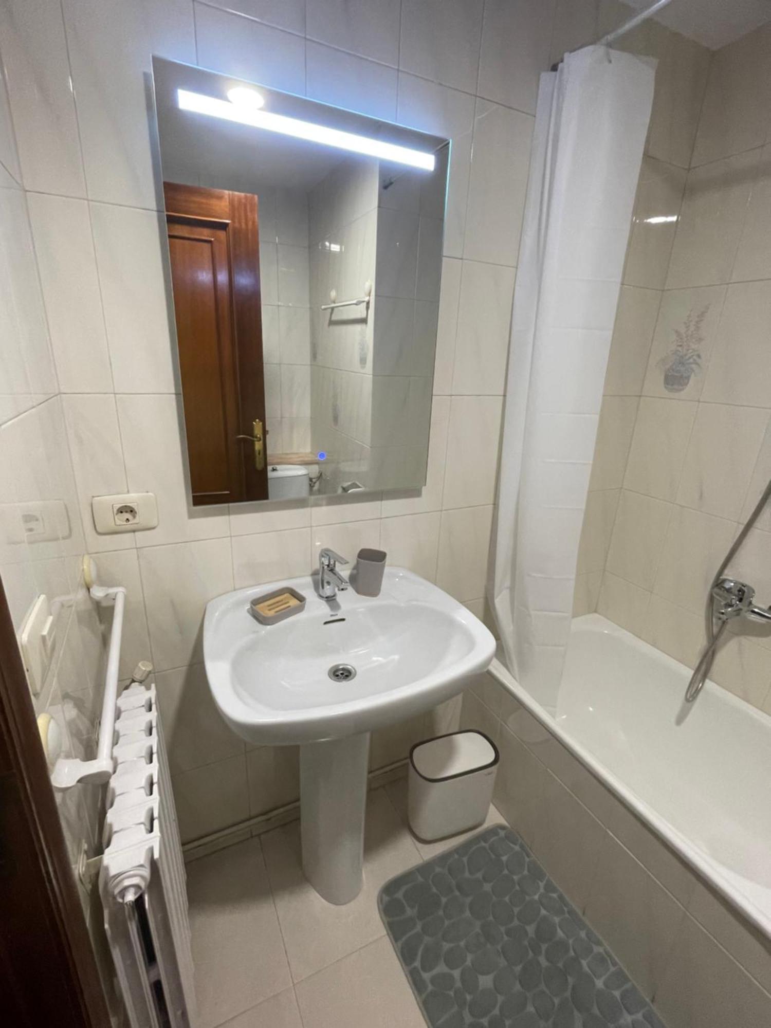 Apartamentos Demar Luis Casais O Grove Phòng bức ảnh