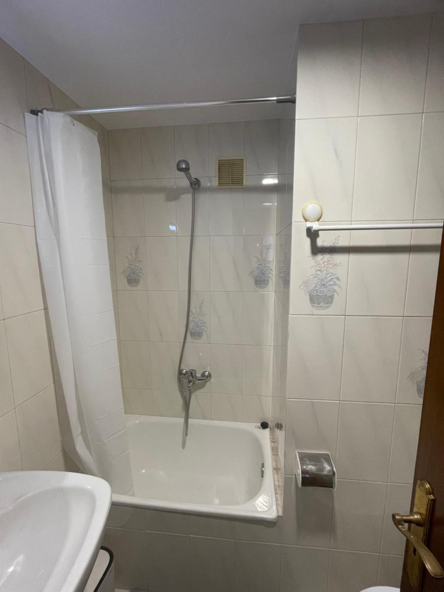 Apartamentos Demar Luis Casais O Grove Phòng bức ảnh