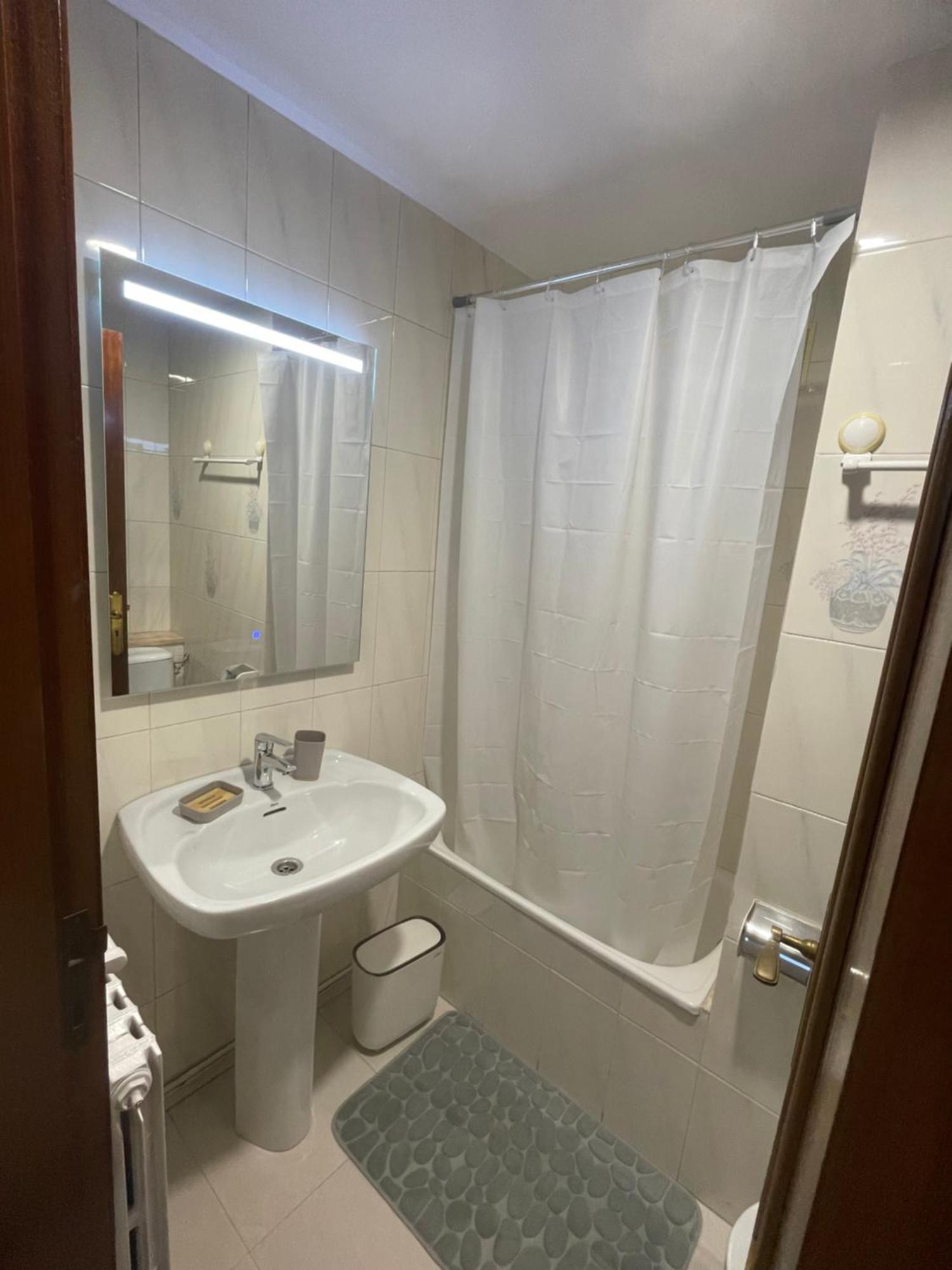Apartamentos Demar Luis Casais O Grove Phòng bức ảnh